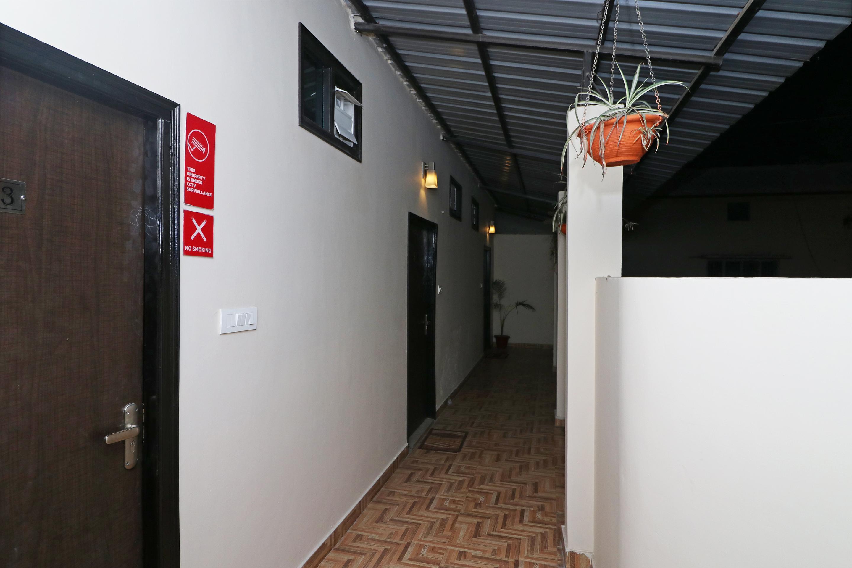 Oyo 12675 Hotel Star Inn New Delhi Exterior photo
