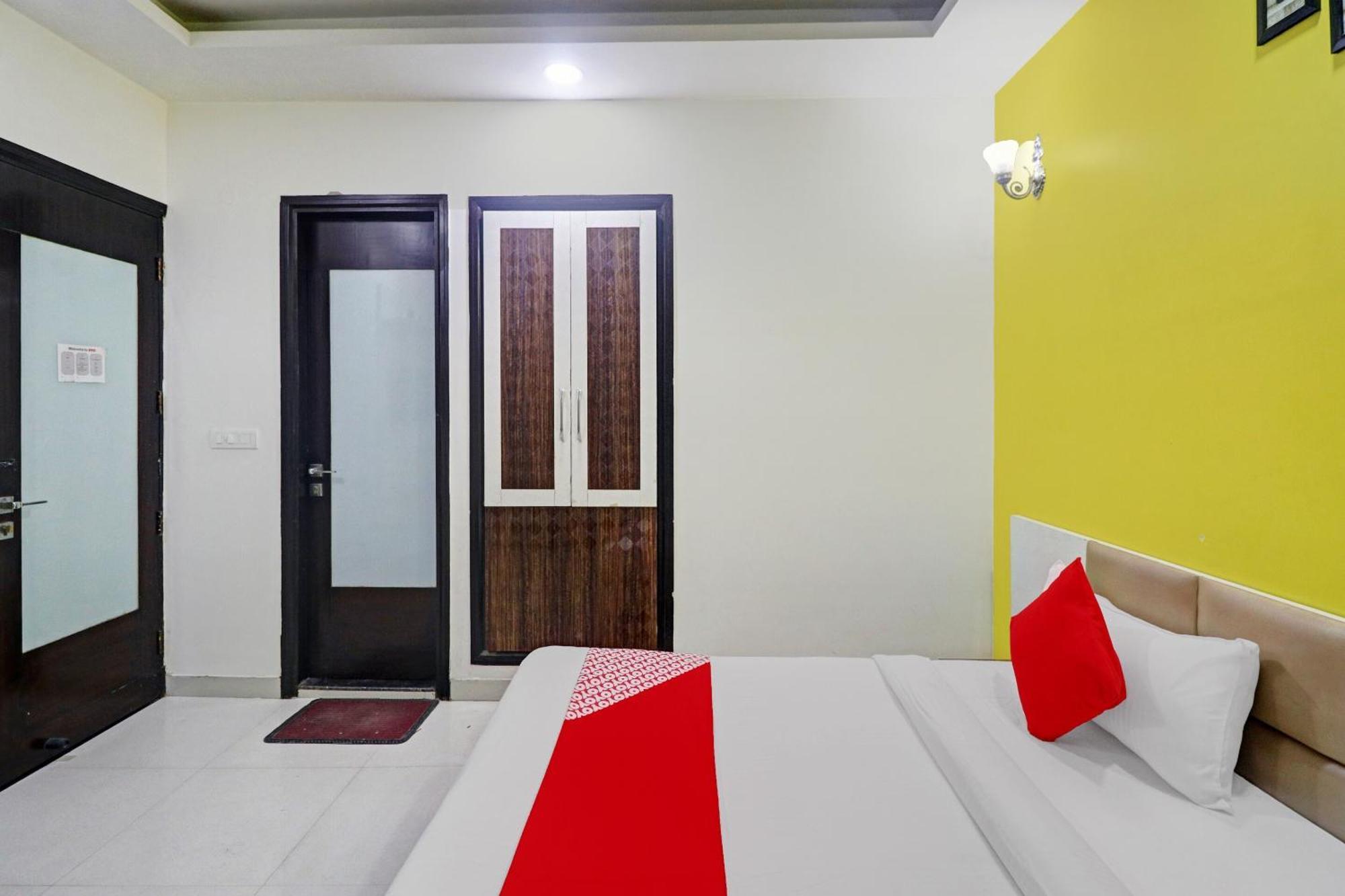 Oyo 12675 Hotel Star Inn New Delhi Exterior photo